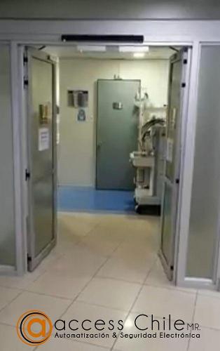 Puerta batiente hospitalaria 2